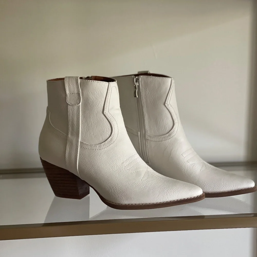 NWT White Western Cowgirl Boots - Picture 3 of 3